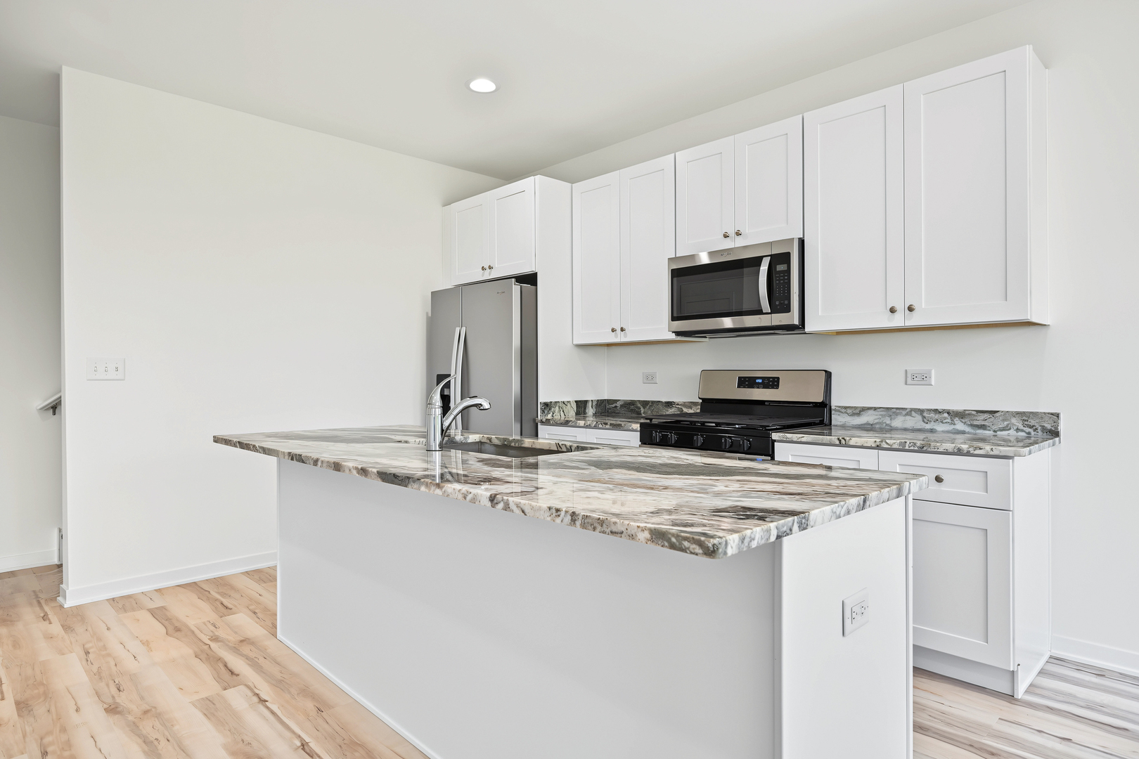 1215 Gillespie Lane Property Photo 8