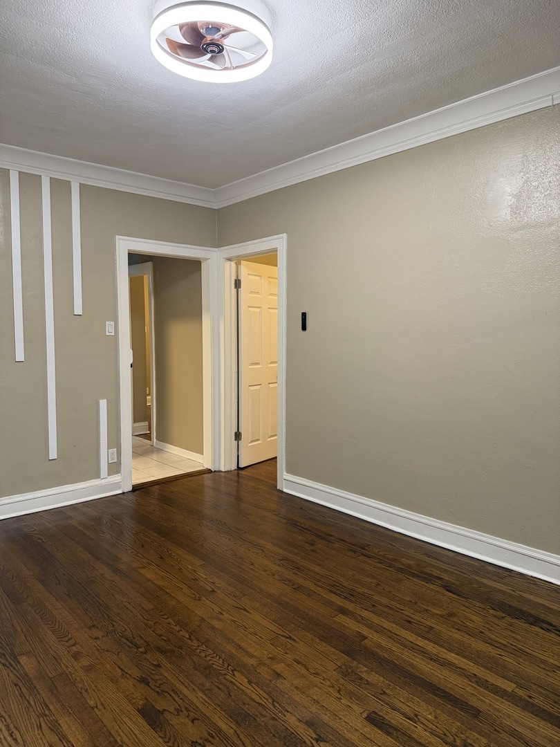 10240 S Eberhart Avenue 1 Property Photo 8