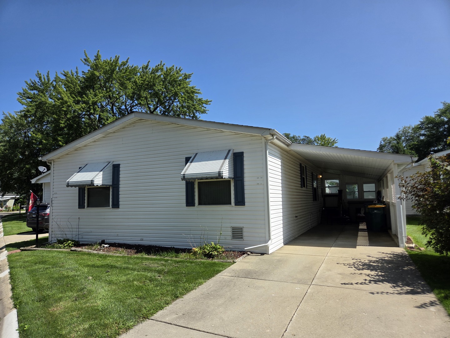 1071 Lake Terrace Road Property Photo 3