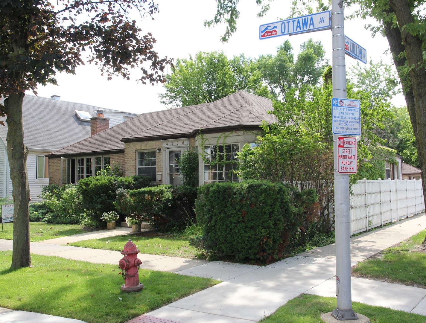 4256 N Ottawa Avenue Property Photo 2