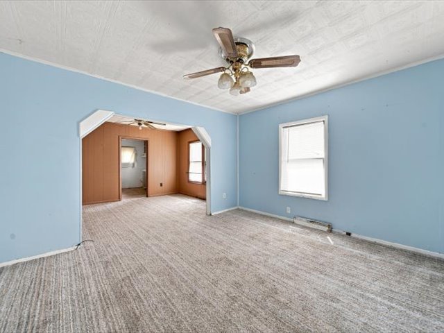 219 Ave E Property Photo 5