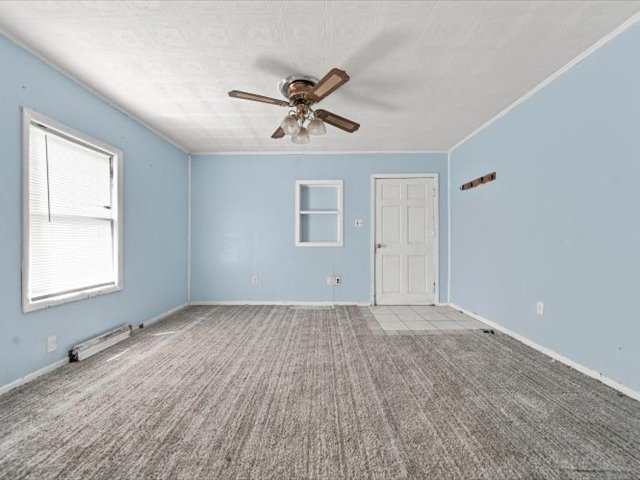 219 Ave E Property Photo 6