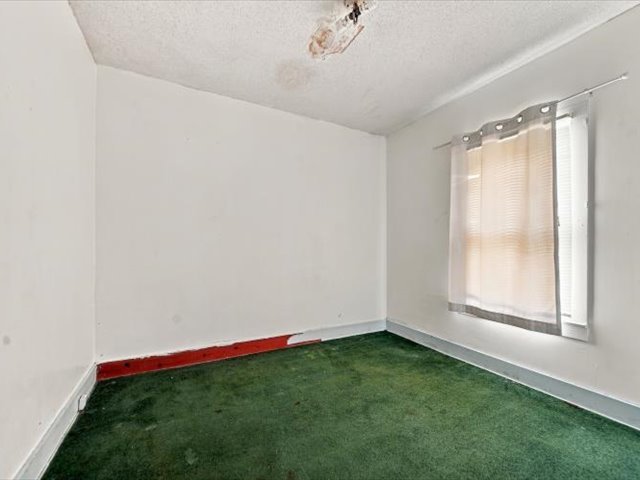 219 Ave E Property Photo 11