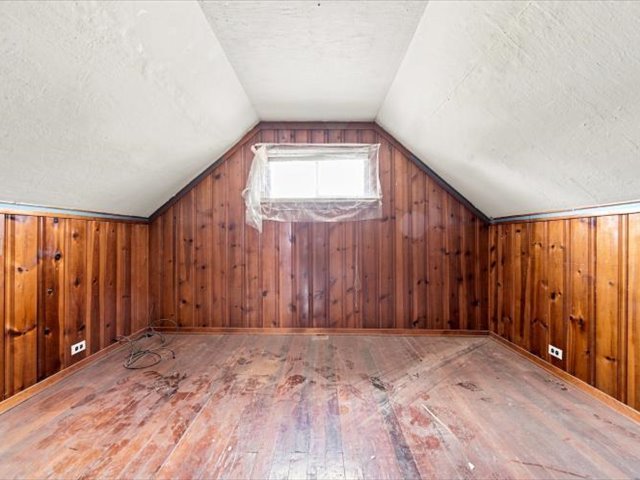 219 Ave E Property Photo 13