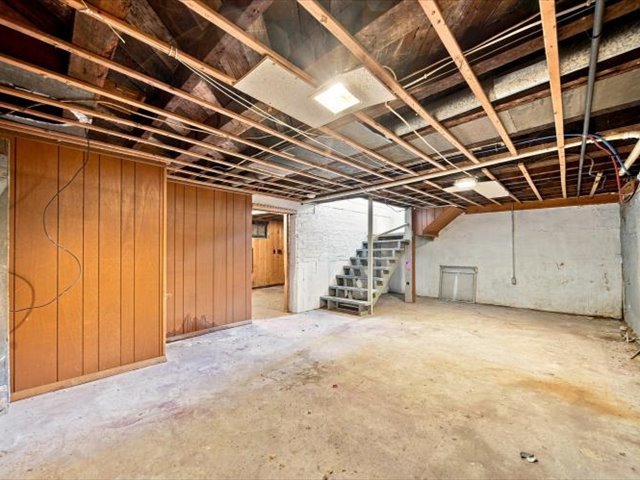 219 Ave E Property Photo 14