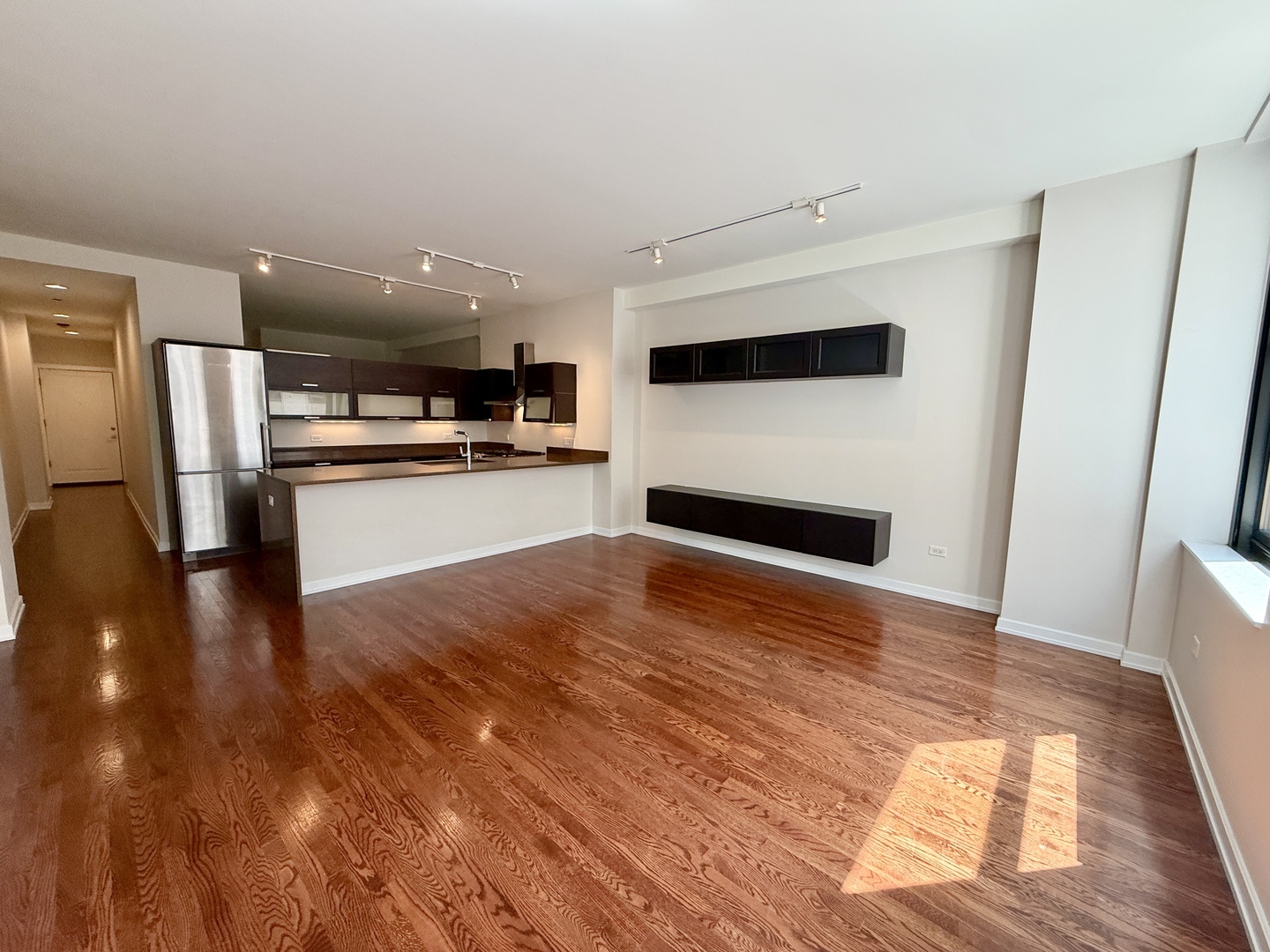 6 N Michigan Avenue 905 Property Photo 4