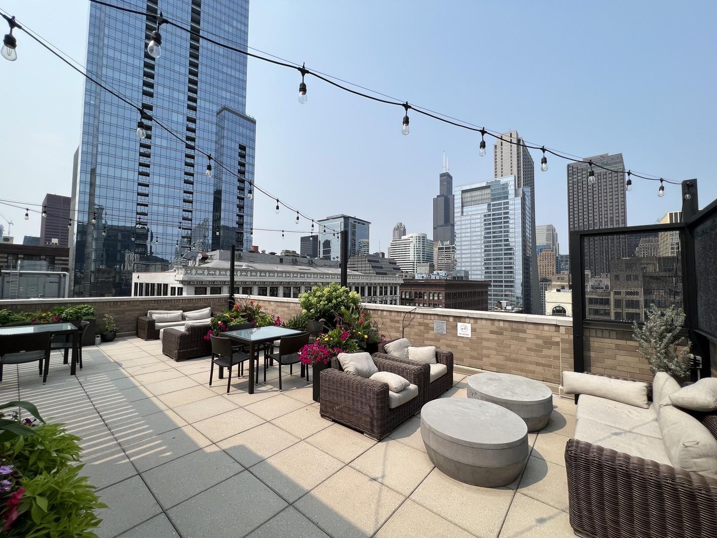 6 N Michigan Avenue 905 Property Photo 10