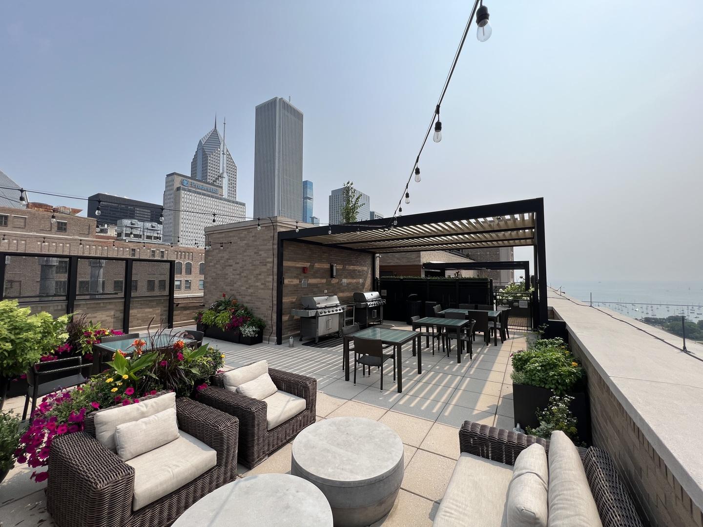 6 N Michigan Avenue 905 Property Photo 11