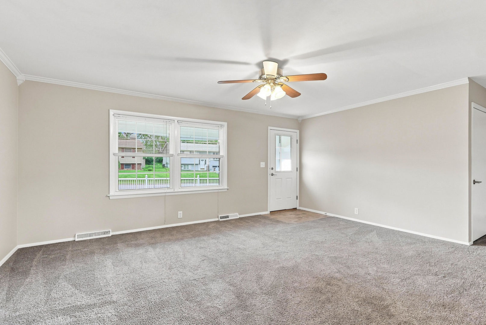 2803 N Pine Street Property Photo 8