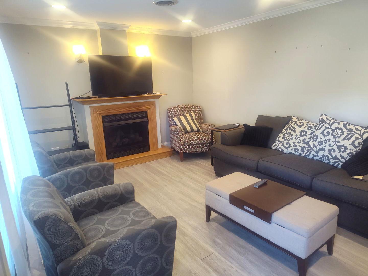 364 N Cedar Avenue Property Photo 4