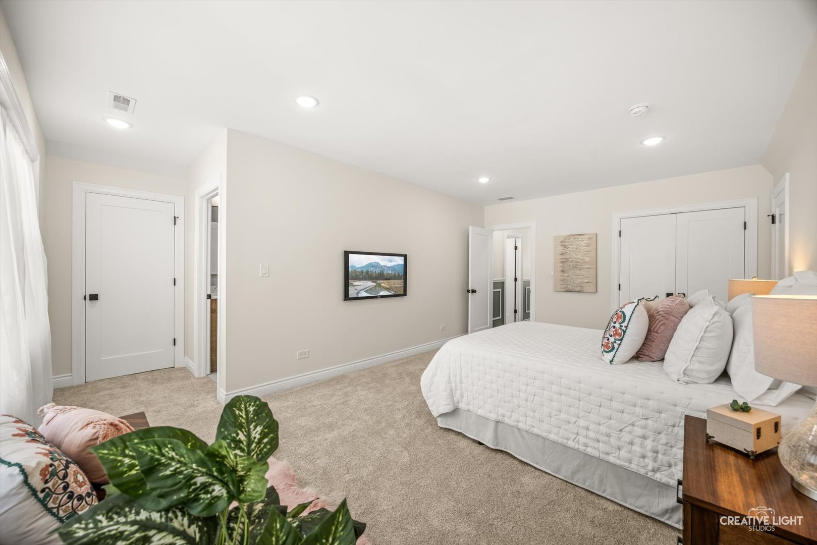 4633 Wolf Road Property Photo 25