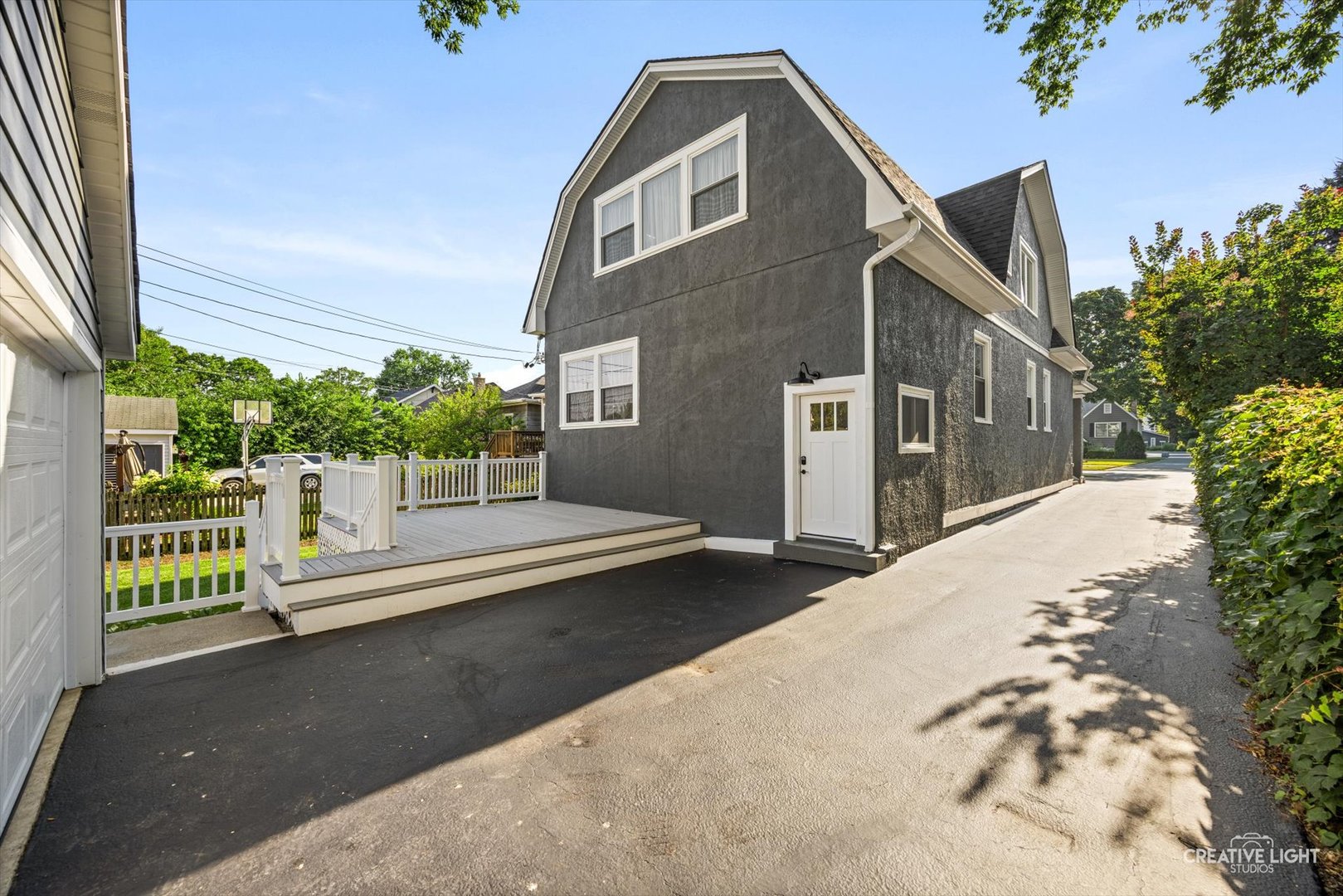 4633 Wolf Road Property Photo 27
