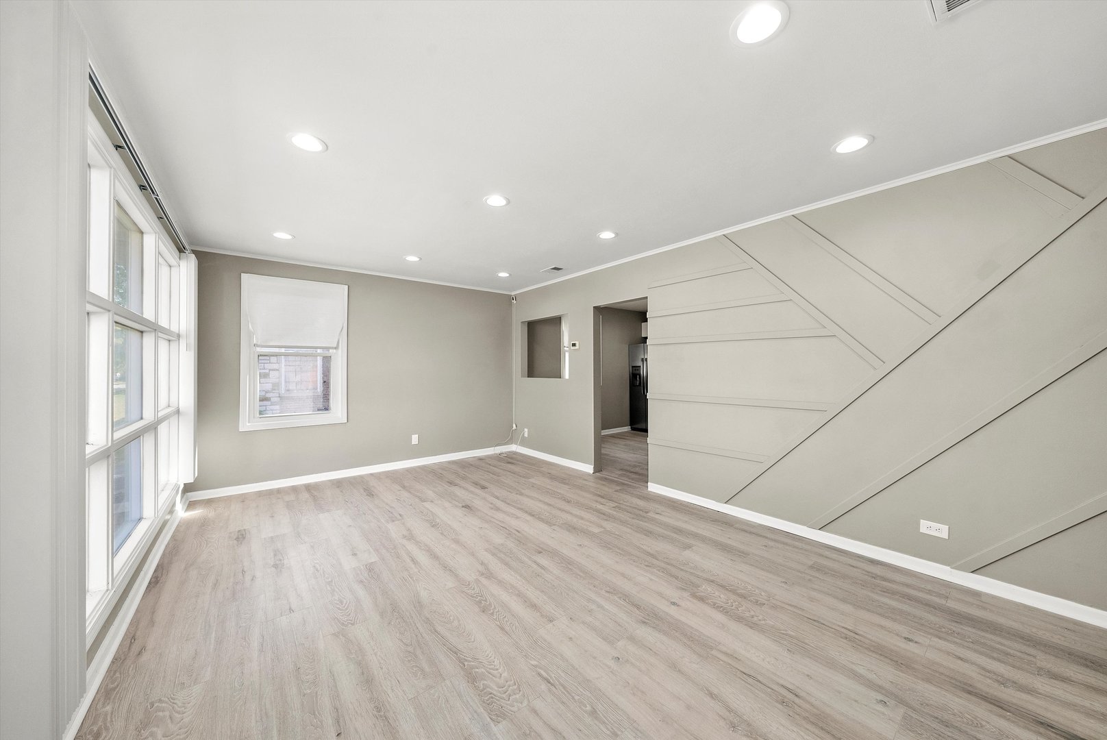 226 S Orchard Drive Property Photo 3