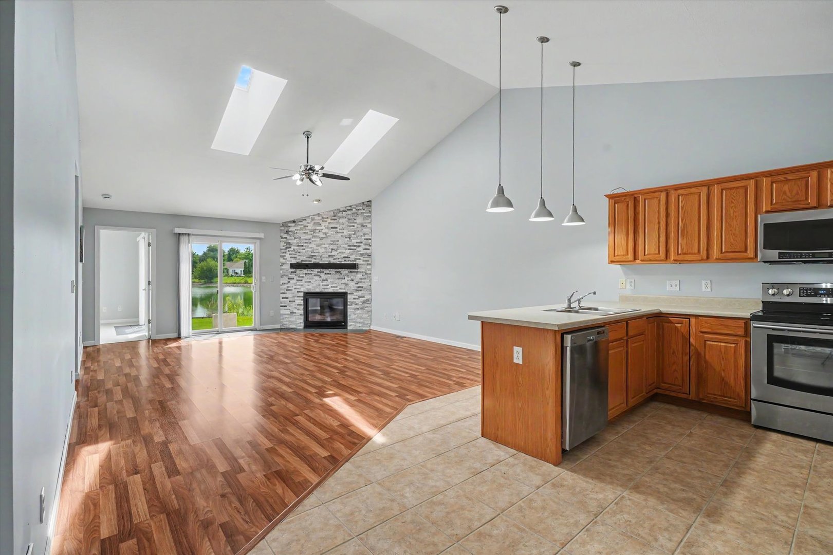 2506 Windward Boulevard Property Photo 8
