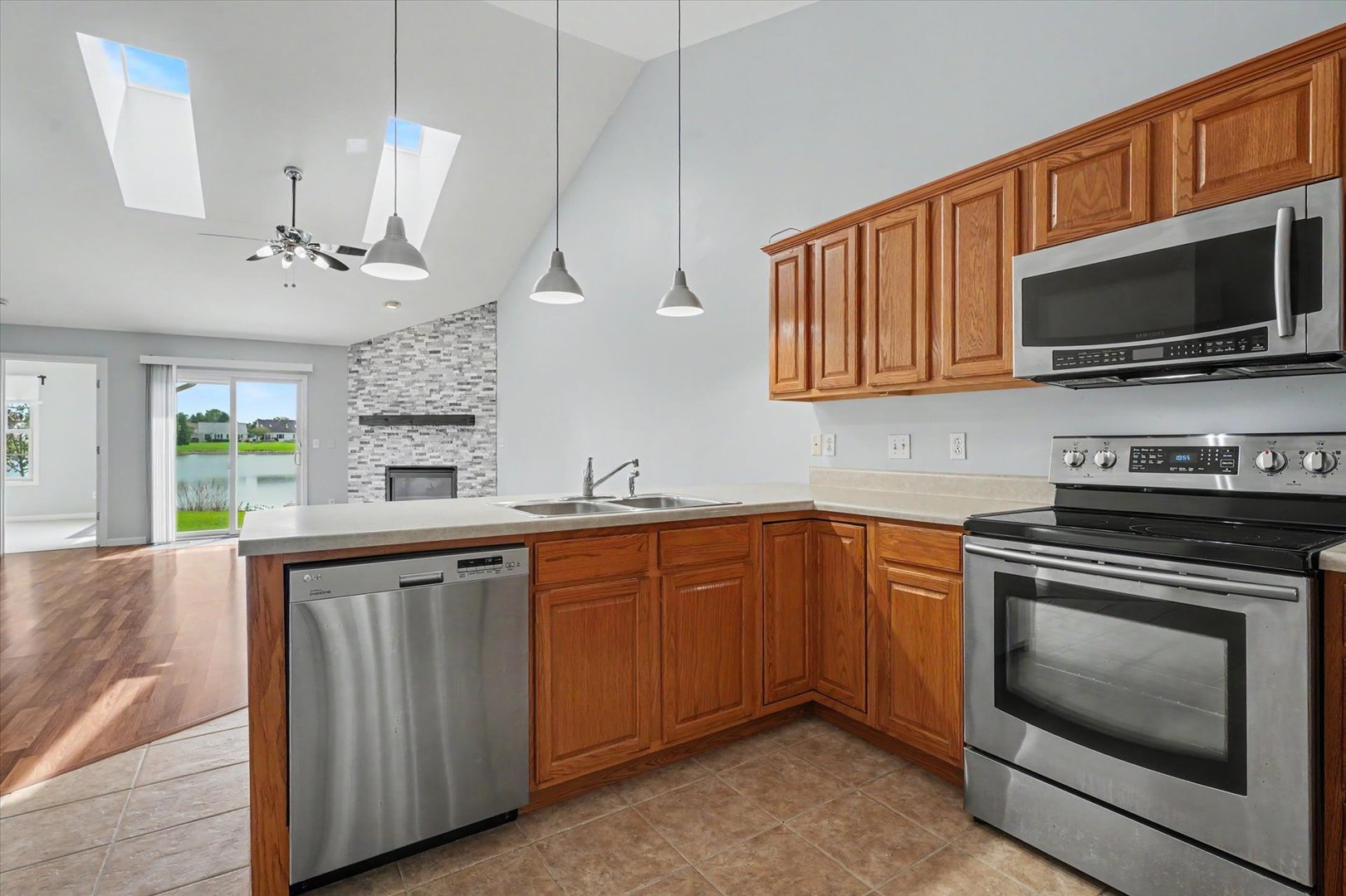 2506 Windward Boulevard Property Photo 10