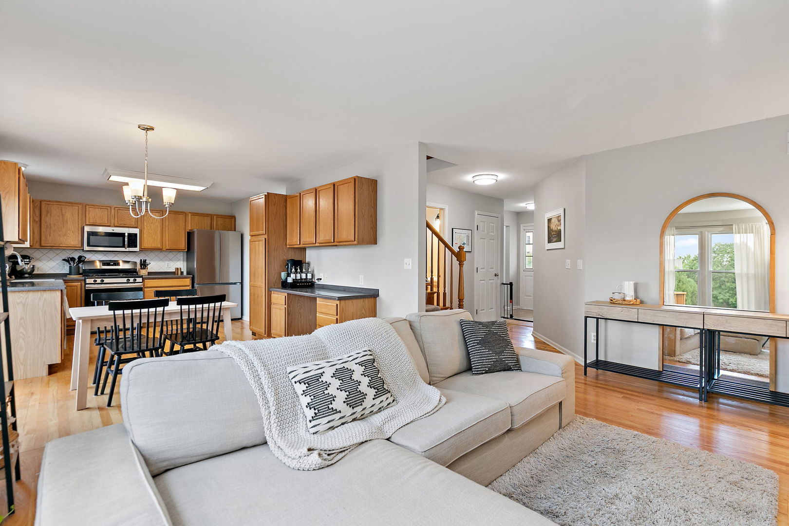 123 Devonshire Drive Property Photo 4