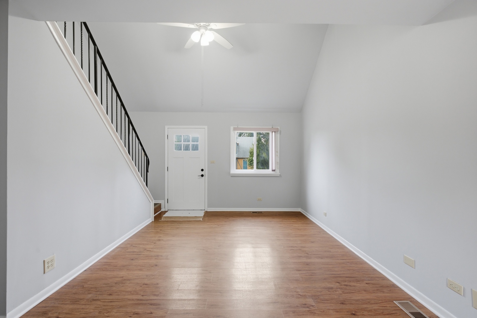 1816 Whitney Drive Property Photo 4