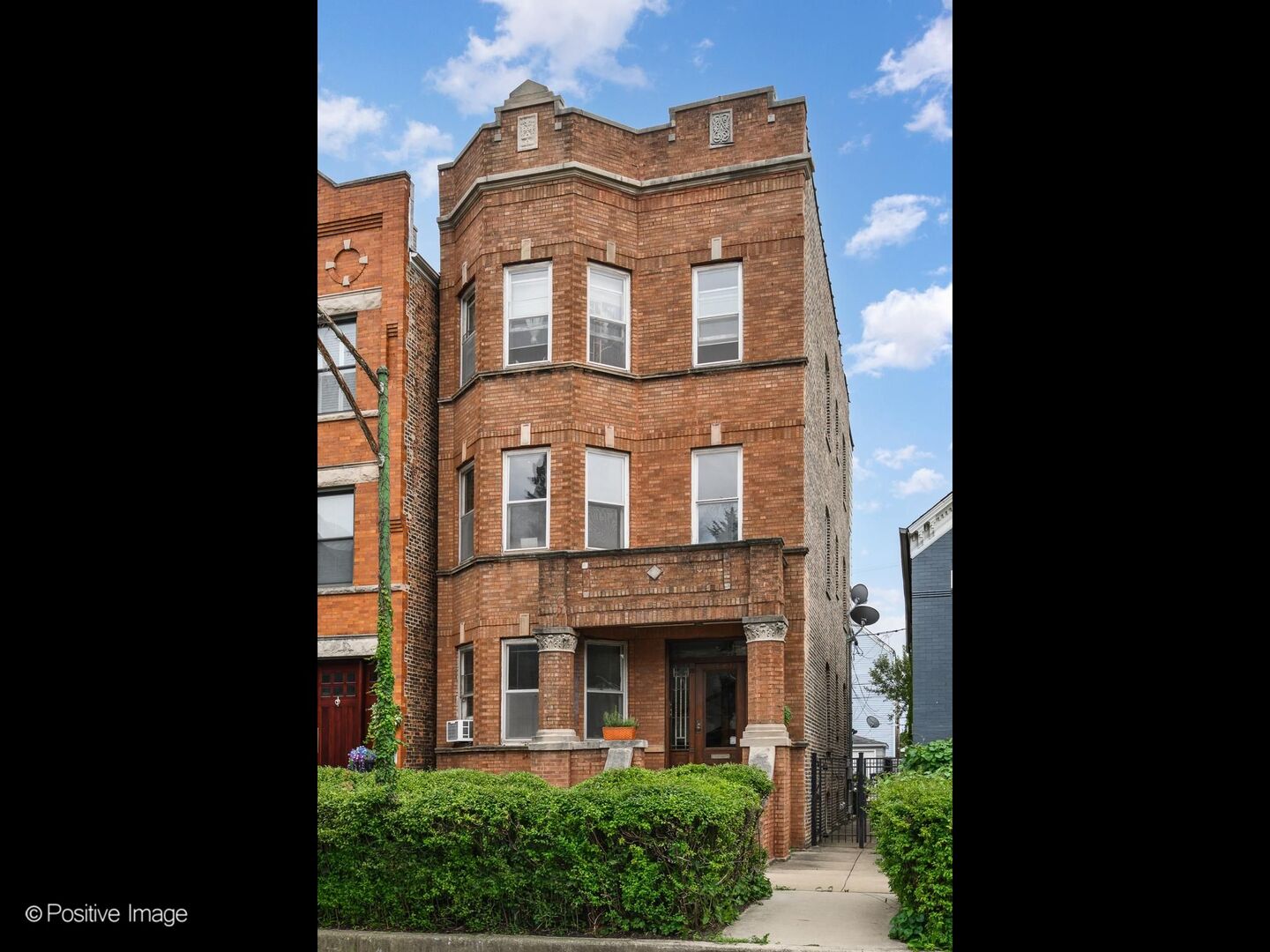 925 W 31st Place