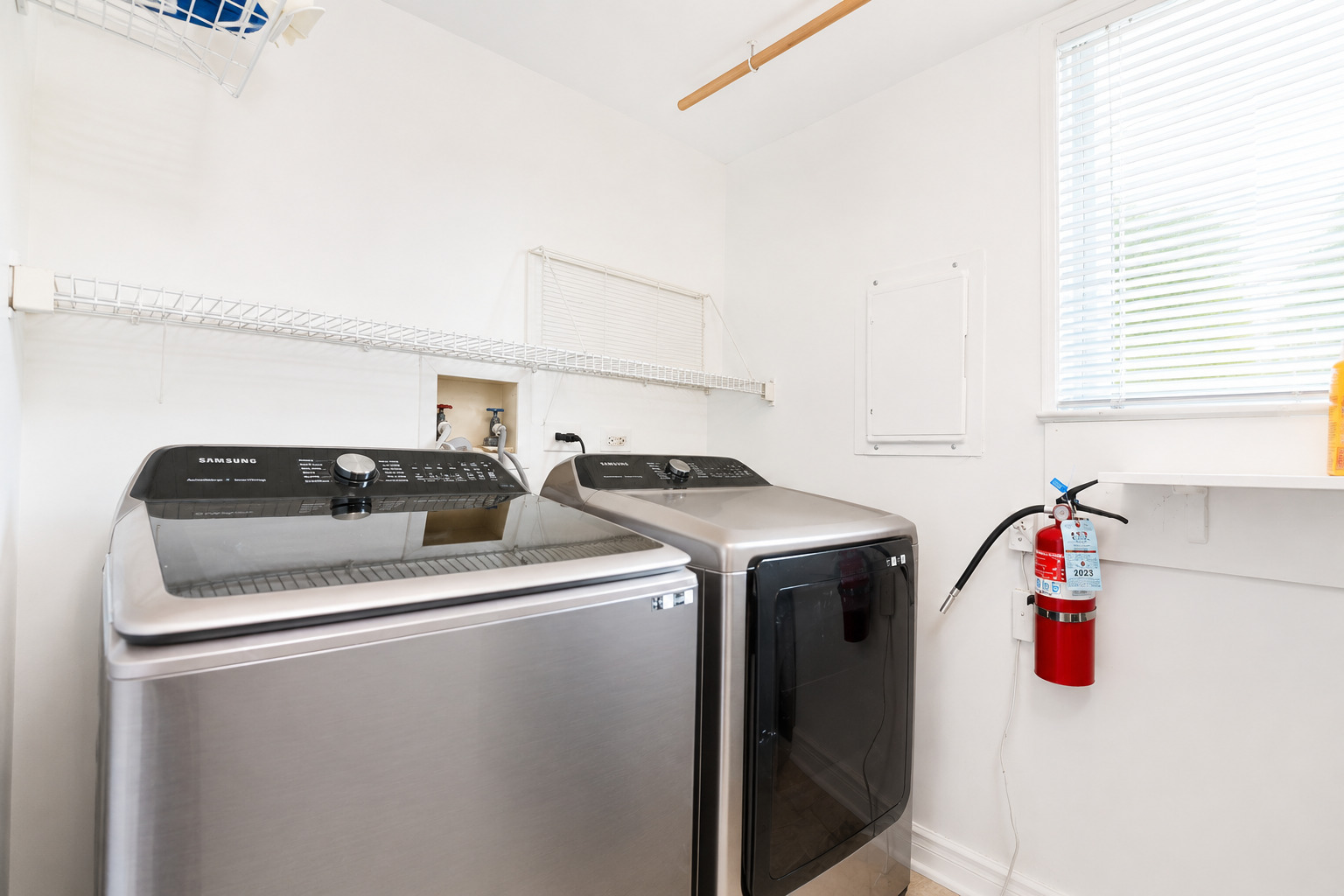 1348 Inverness Drive Property Photo 16