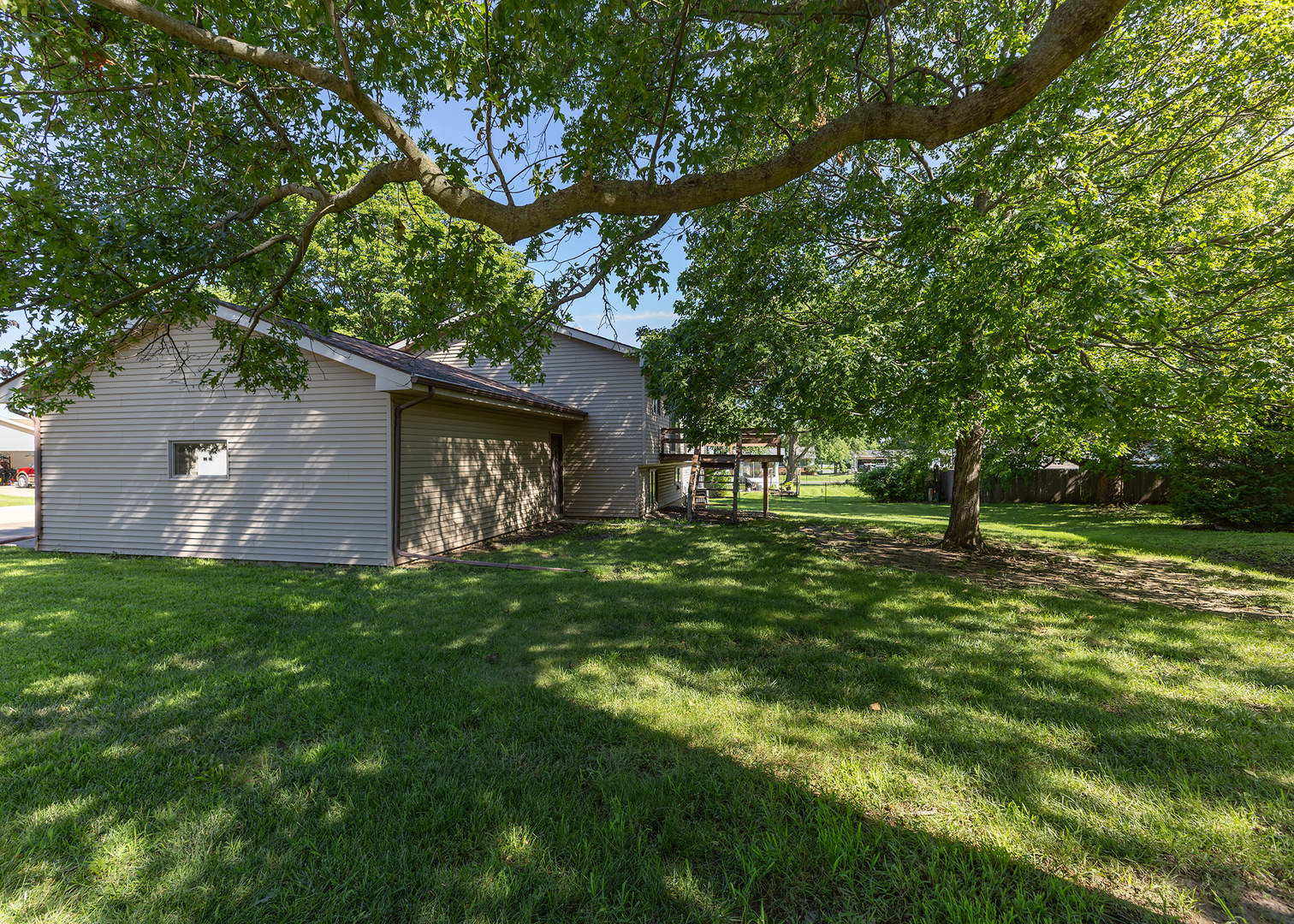 822 Hickory Street Property Photo 5