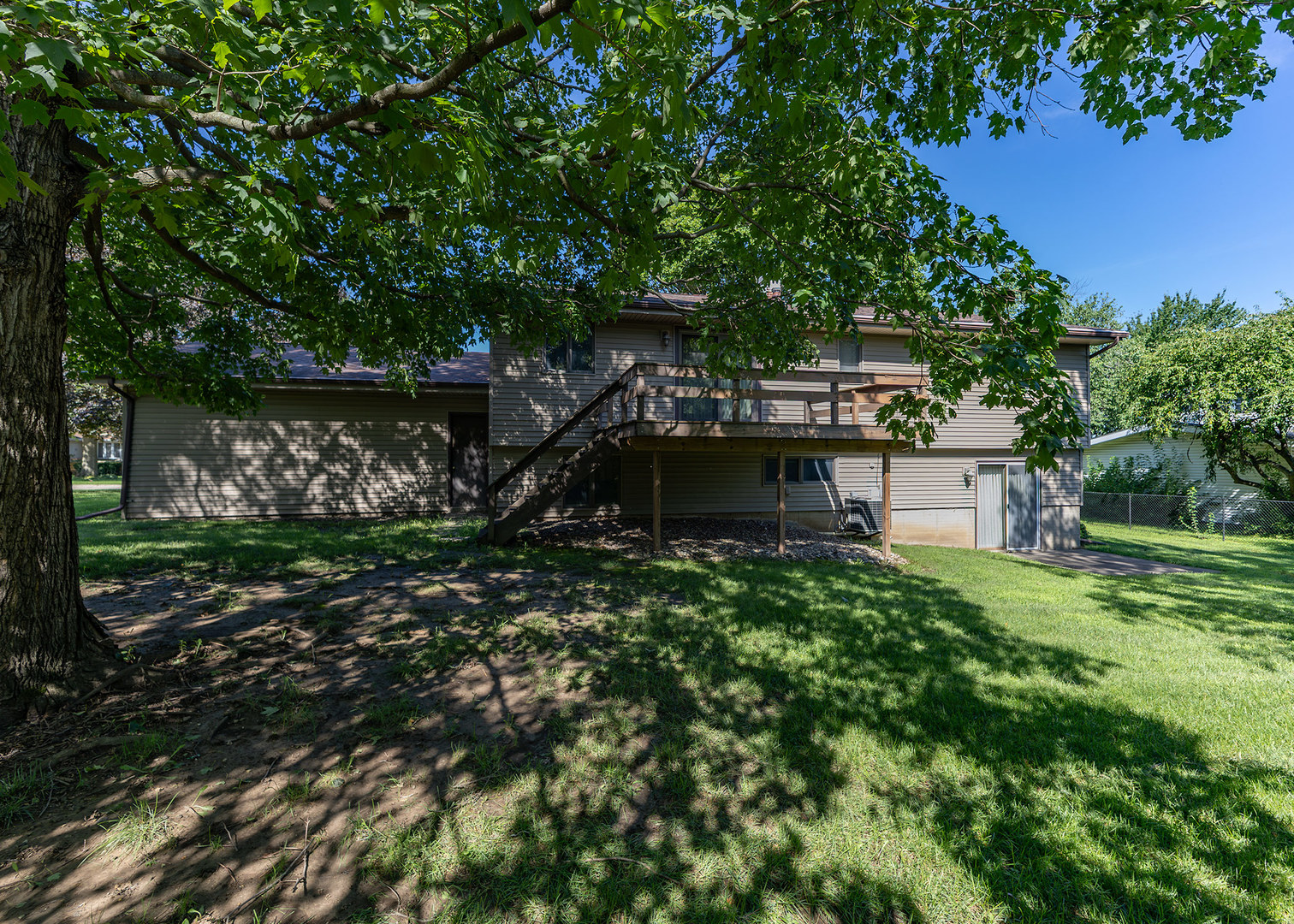 822 Hickory Street Property Photo 6