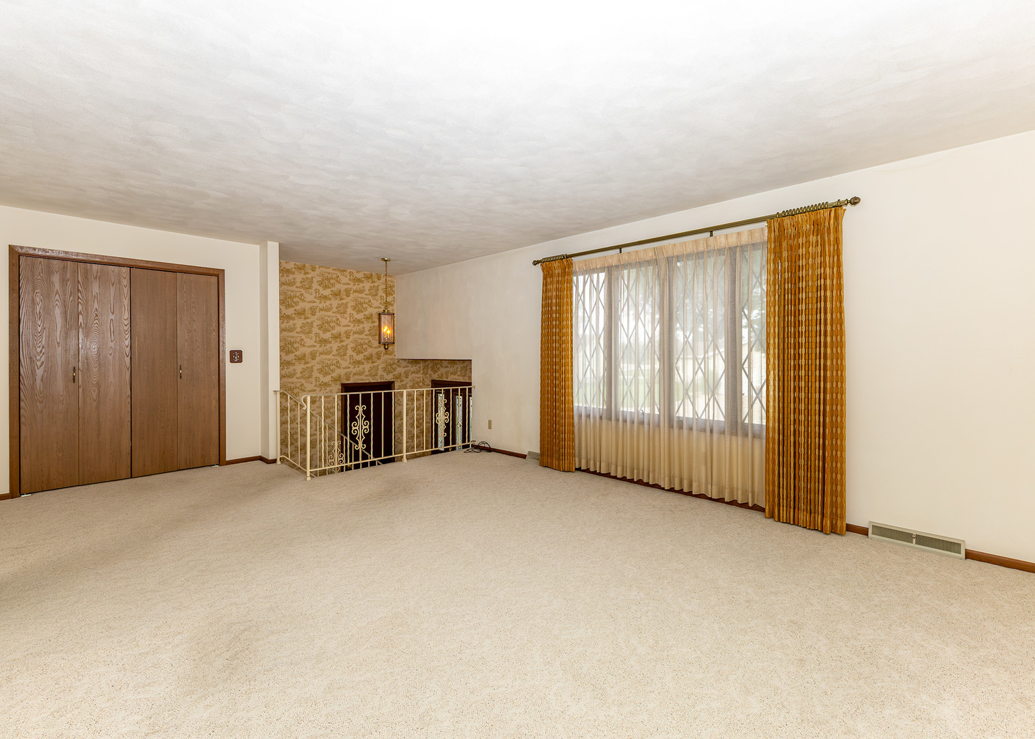 822 Hickory Street Property Photo 9