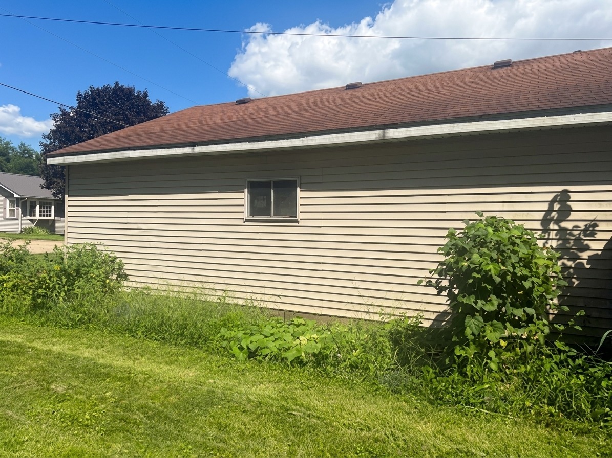 435 E Main Street Property Photo 18
