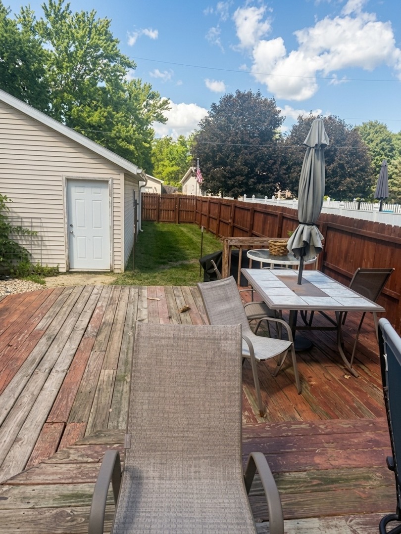 435 E Main Street Property Photo 45