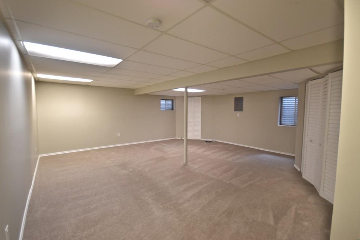 370 Sandhurst Lane A Property Photo 18