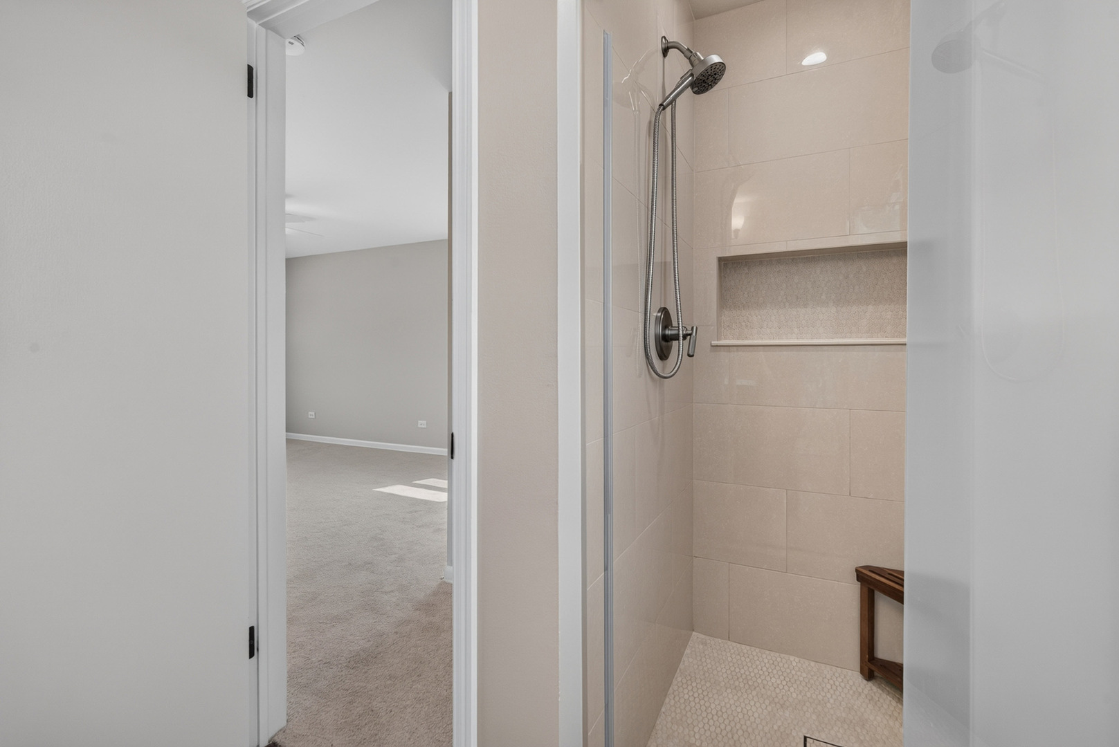 1829 W Catalpa Lane Property Photo 21