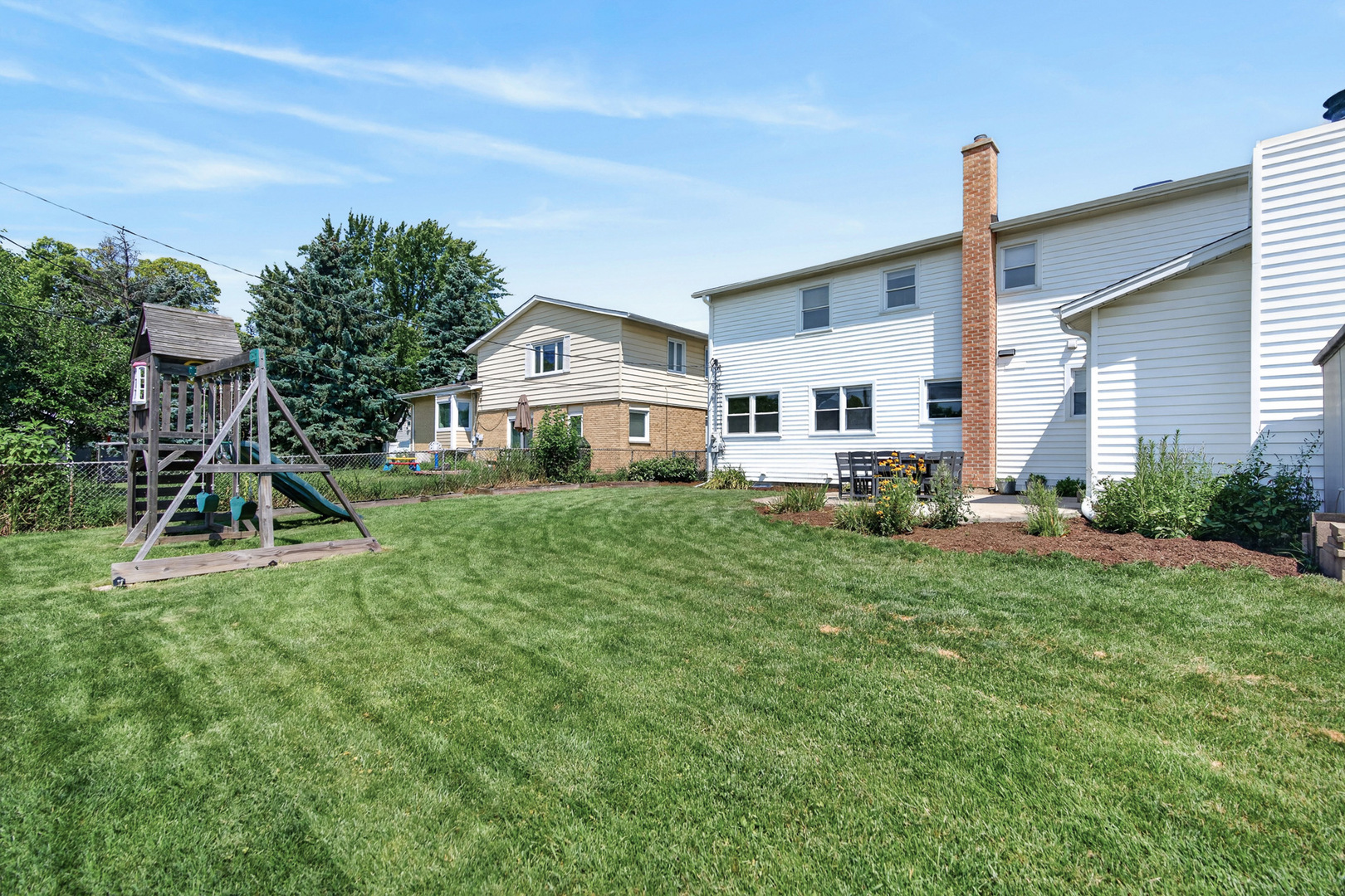1829 W Catalpa Lane Property Photo 31