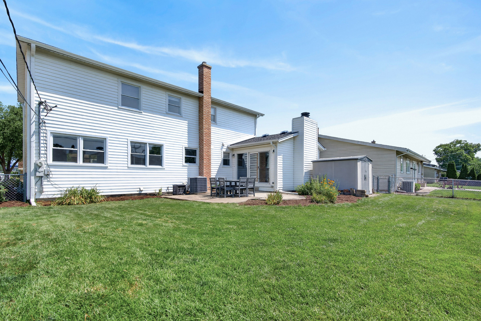 1829 W Catalpa Lane Property Photo 32