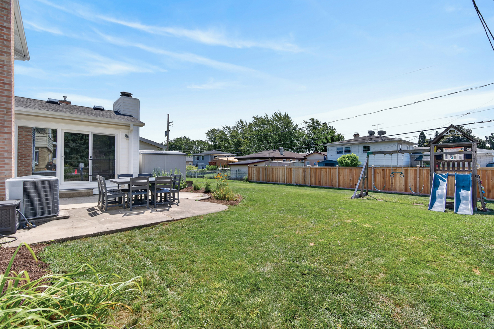 1829 W Catalpa Lane Property Photo 34
