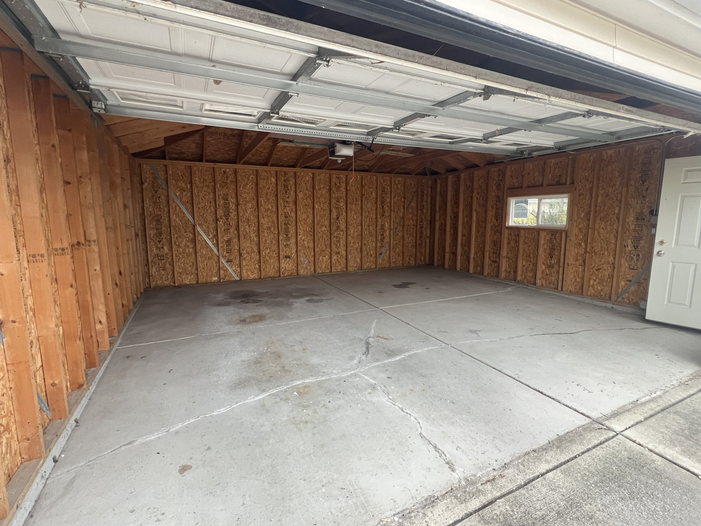 16317 Ashland Avenue Property Photo 10