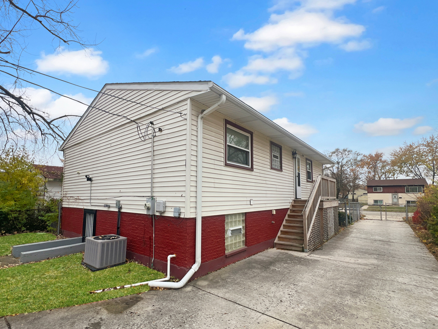 16317 Ashland Avenue Property Photo 11