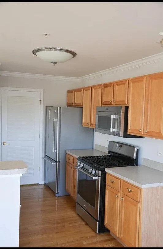893 Enfield Drive Property Photo 6