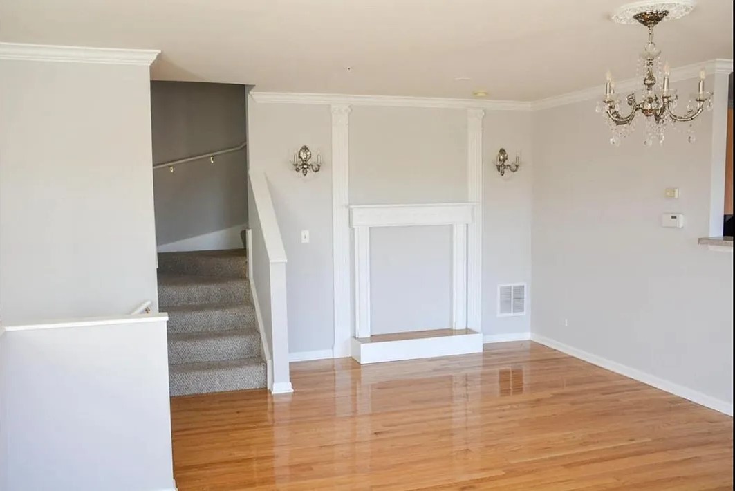 893 Enfield Drive Property Photo 8