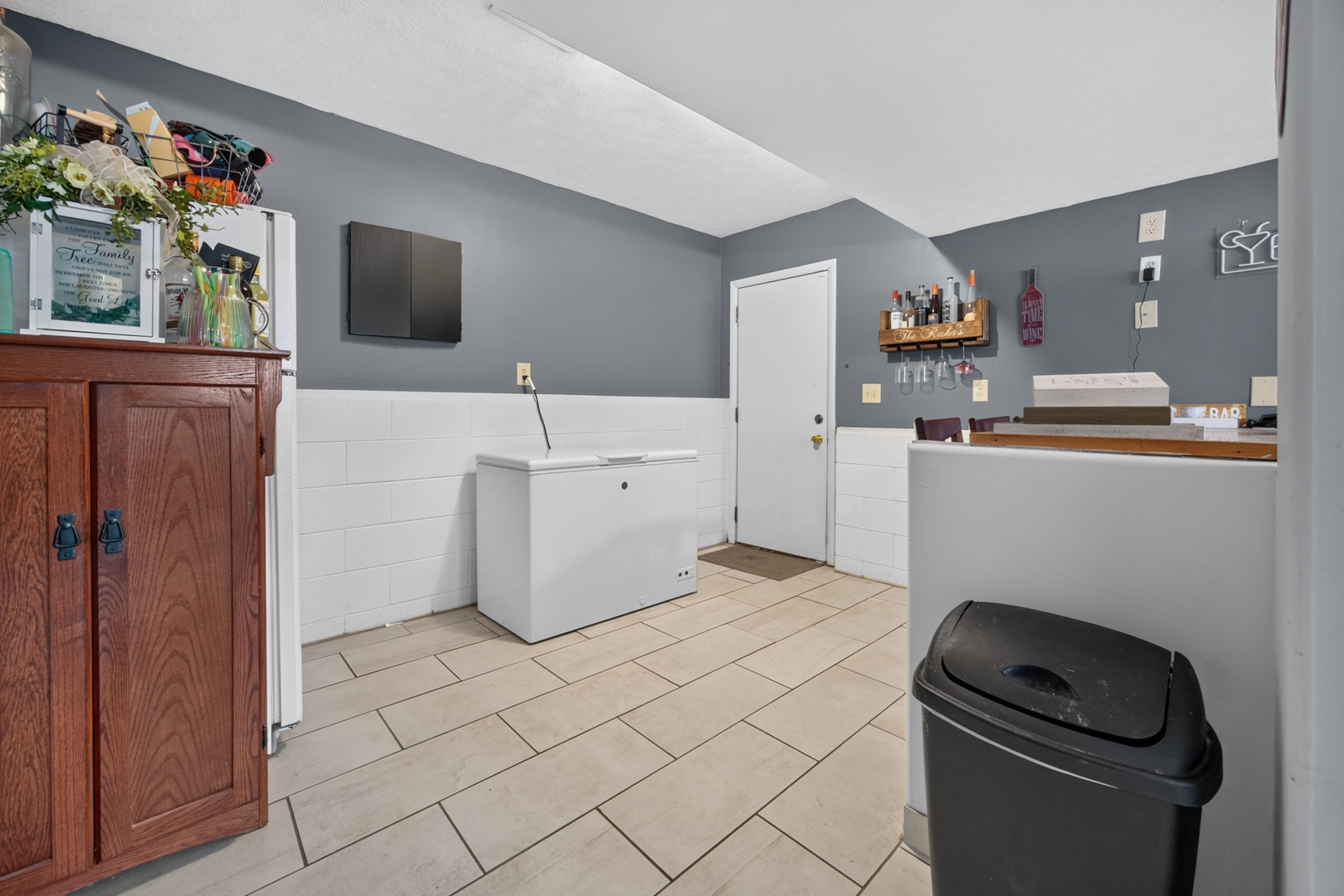 1224 N Hershey Road Property Photo 20