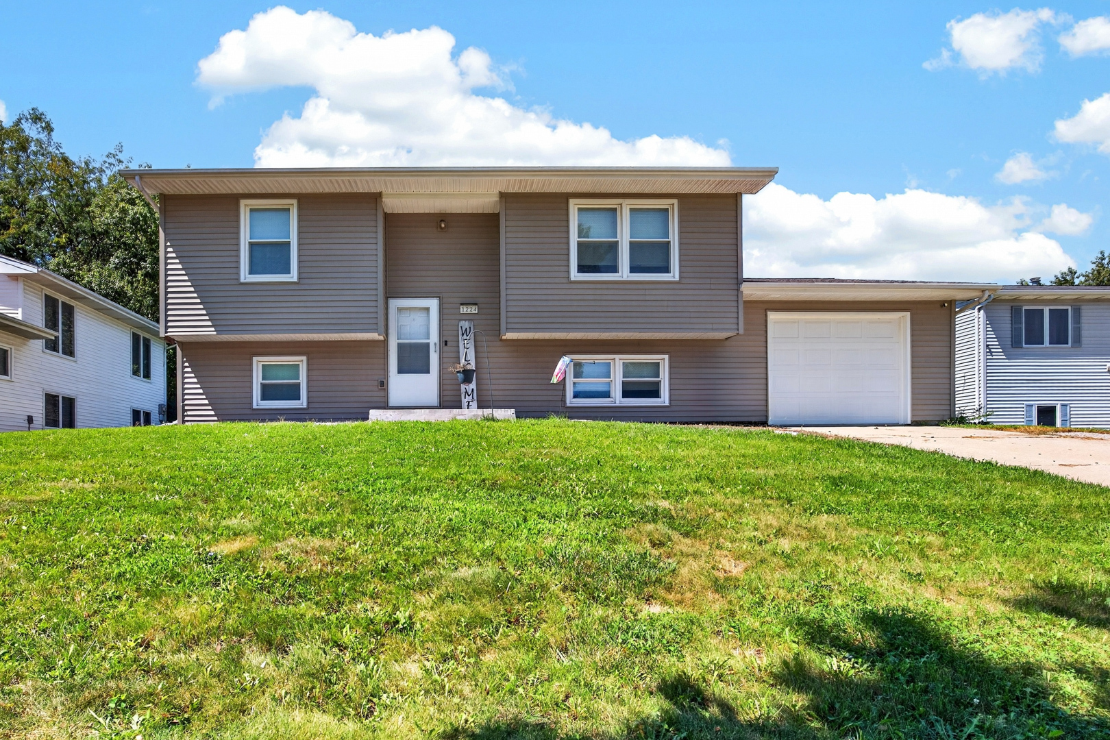 1224 N Hershey Road Property Photo 34