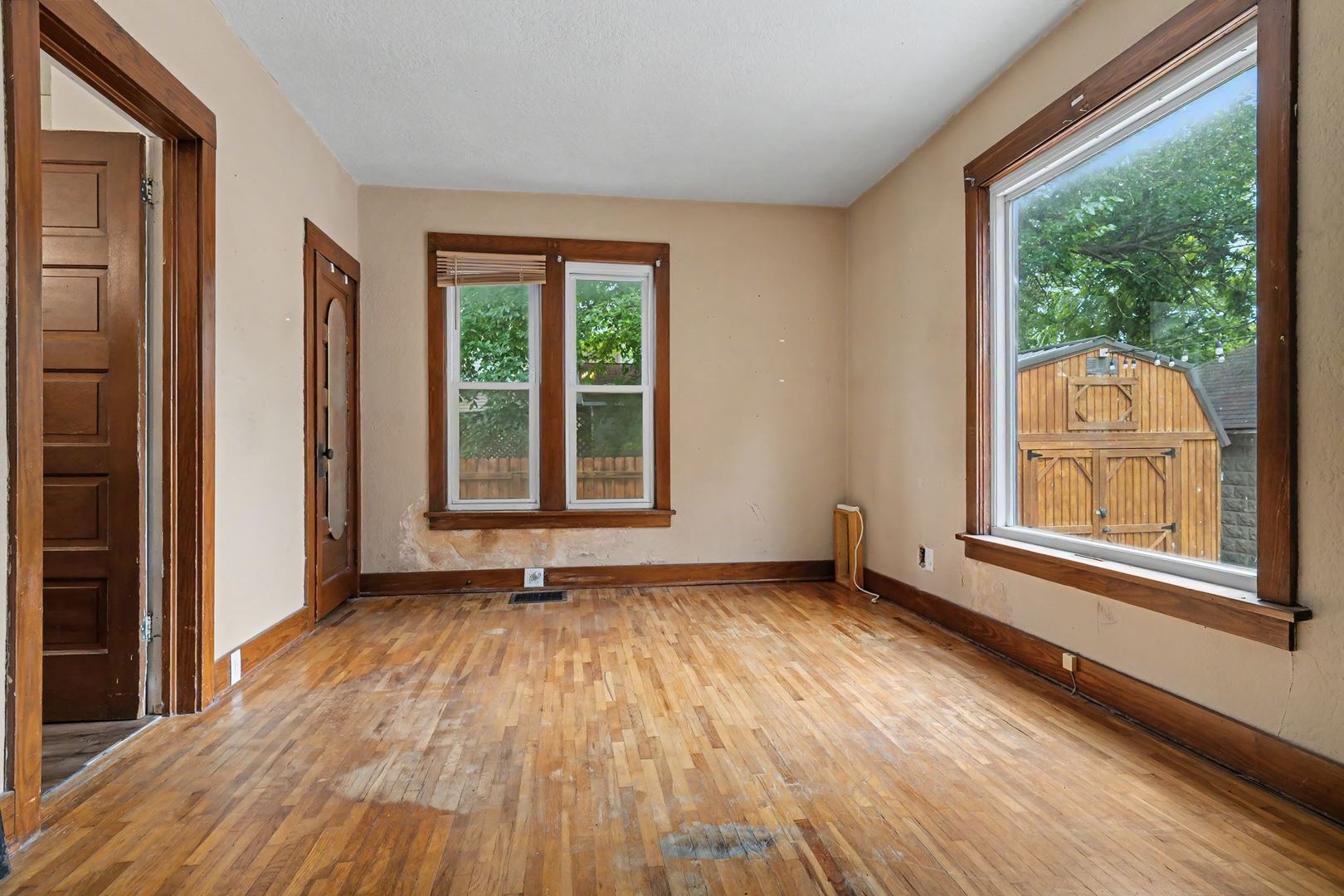 200 E Scott Street Property Photo 7