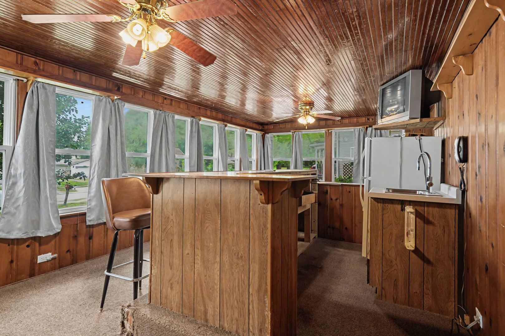 200 E Scott Street Property Photo 12