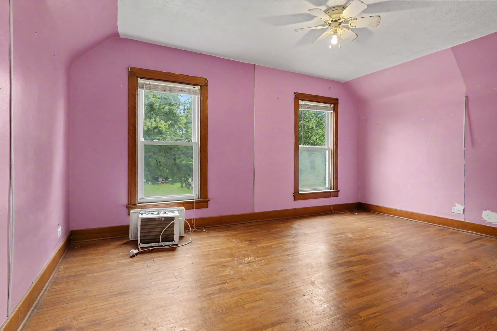 200 E Scott Street Property Photo 18