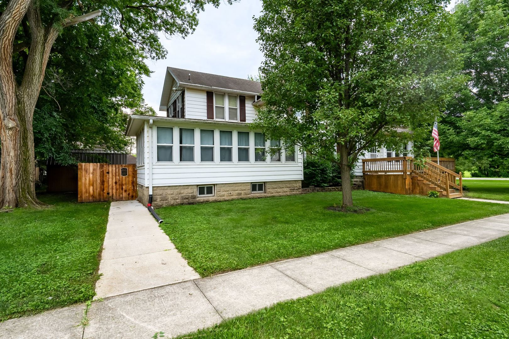 200 E Scott Street Property Photo 31