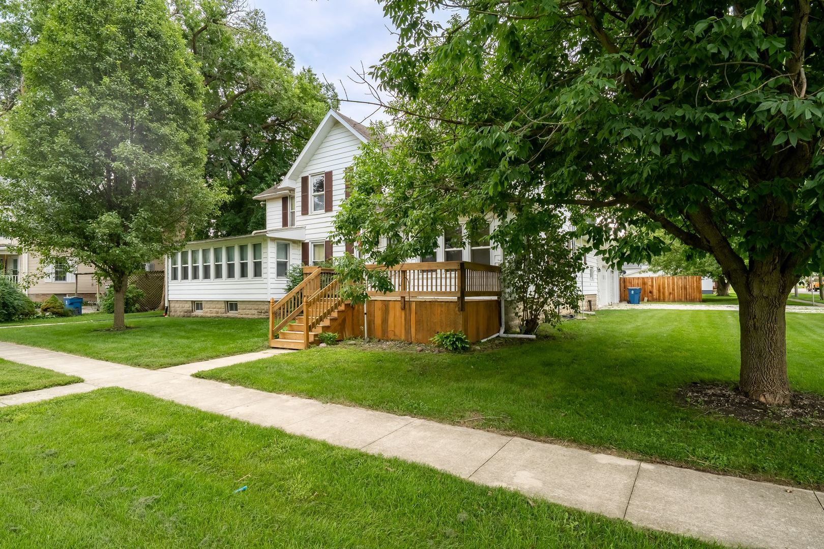 200 E Scott Street Property Photo 32