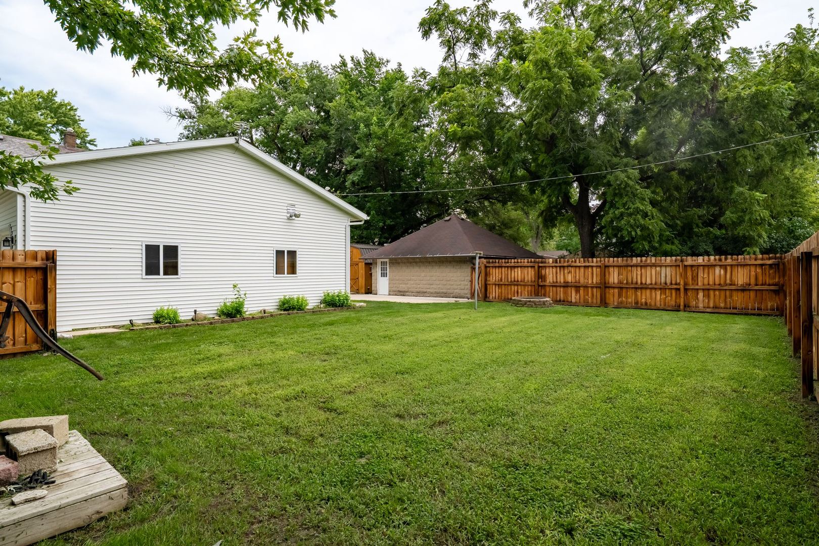 200 E Scott Street Property Photo 43