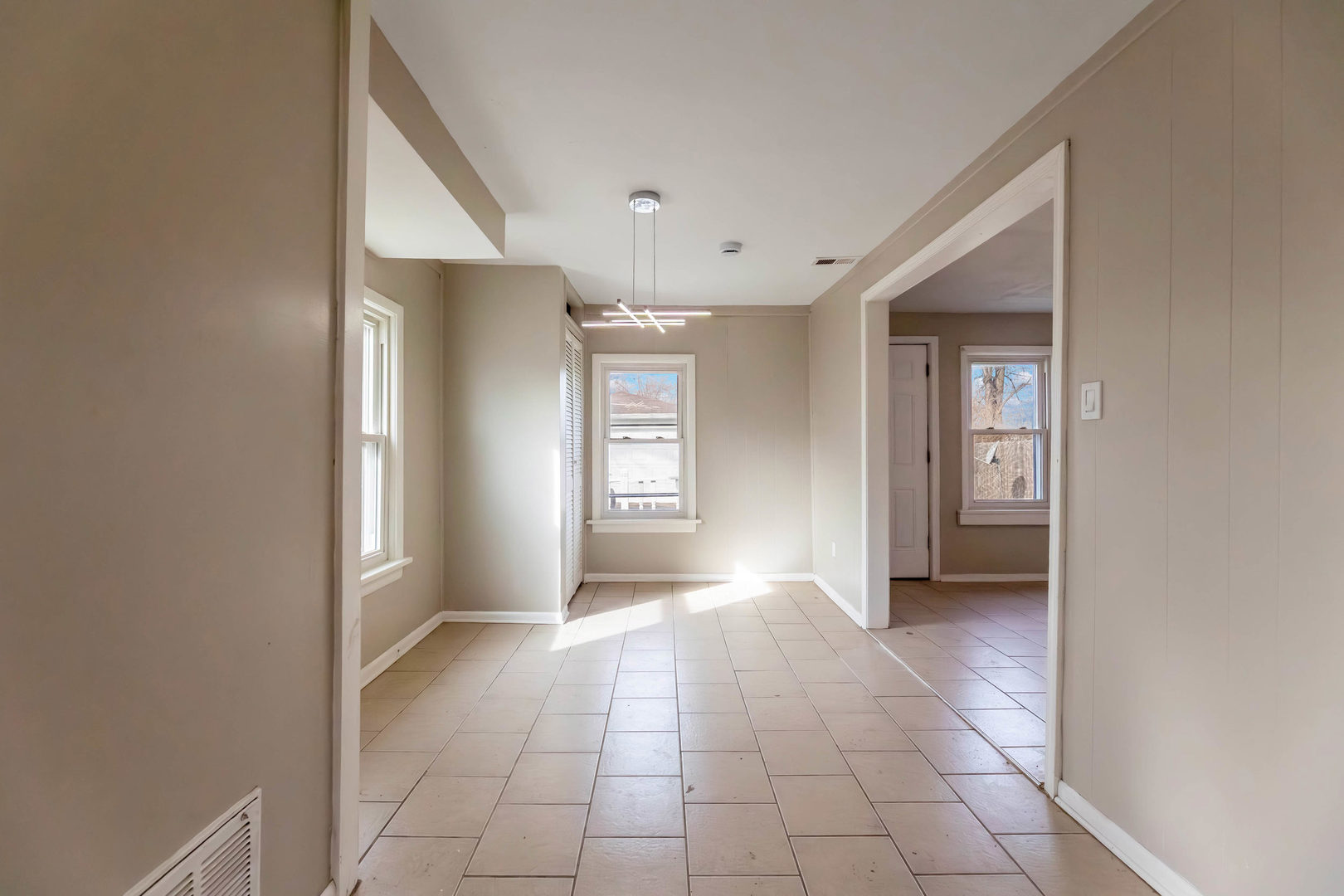 38 N Rebecca Street Property Photo 10