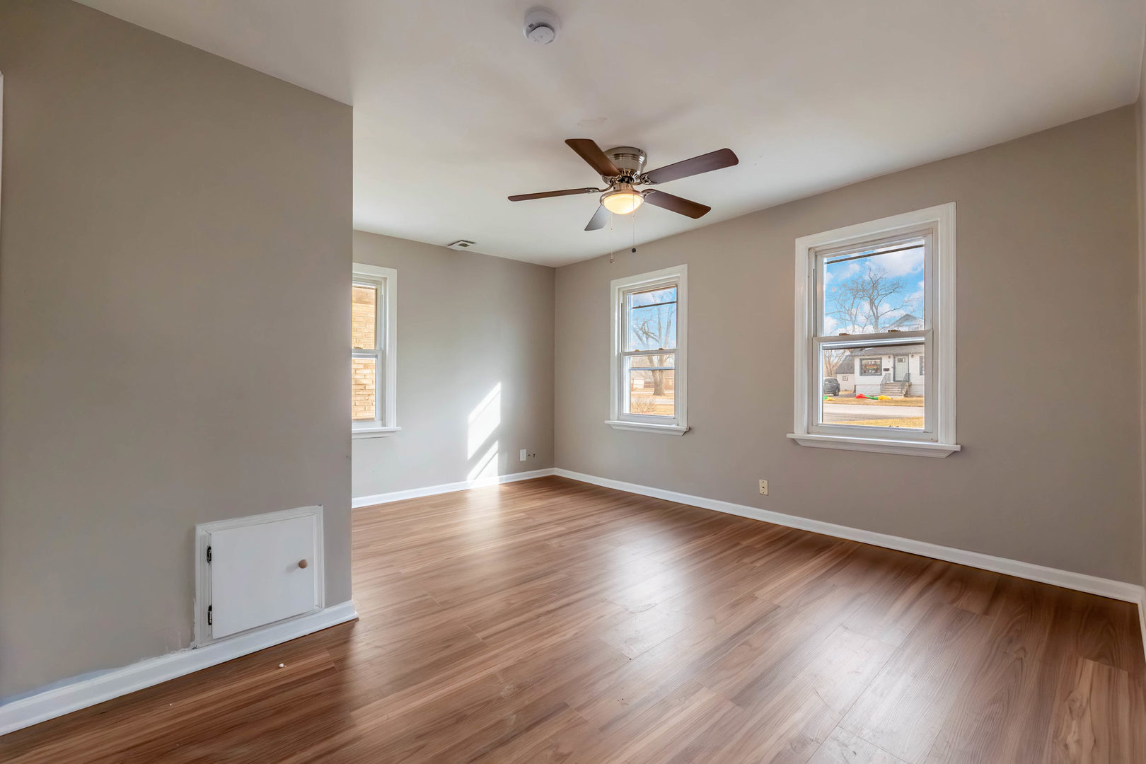 38 N Rebecca Street Property Photo 17