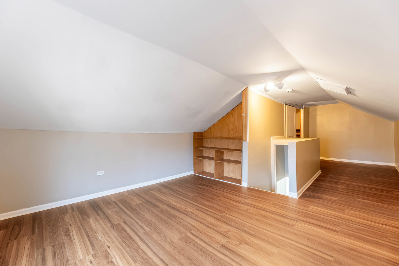 38 N Rebecca Street Property Photo 19