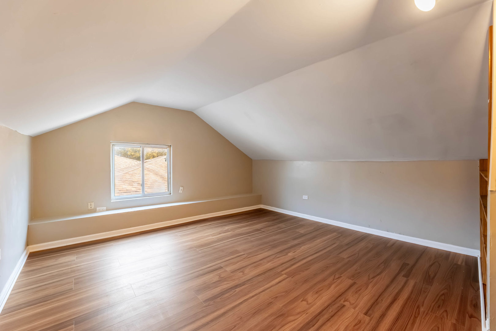 38 N Rebecca Street Property Photo 20