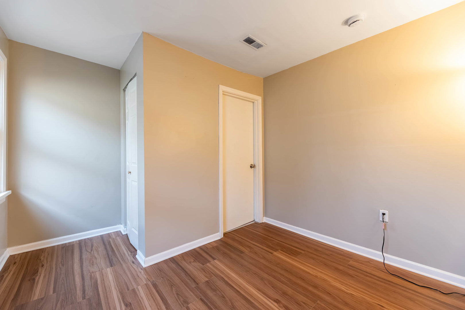 38 N Rebecca Street Property Photo 21